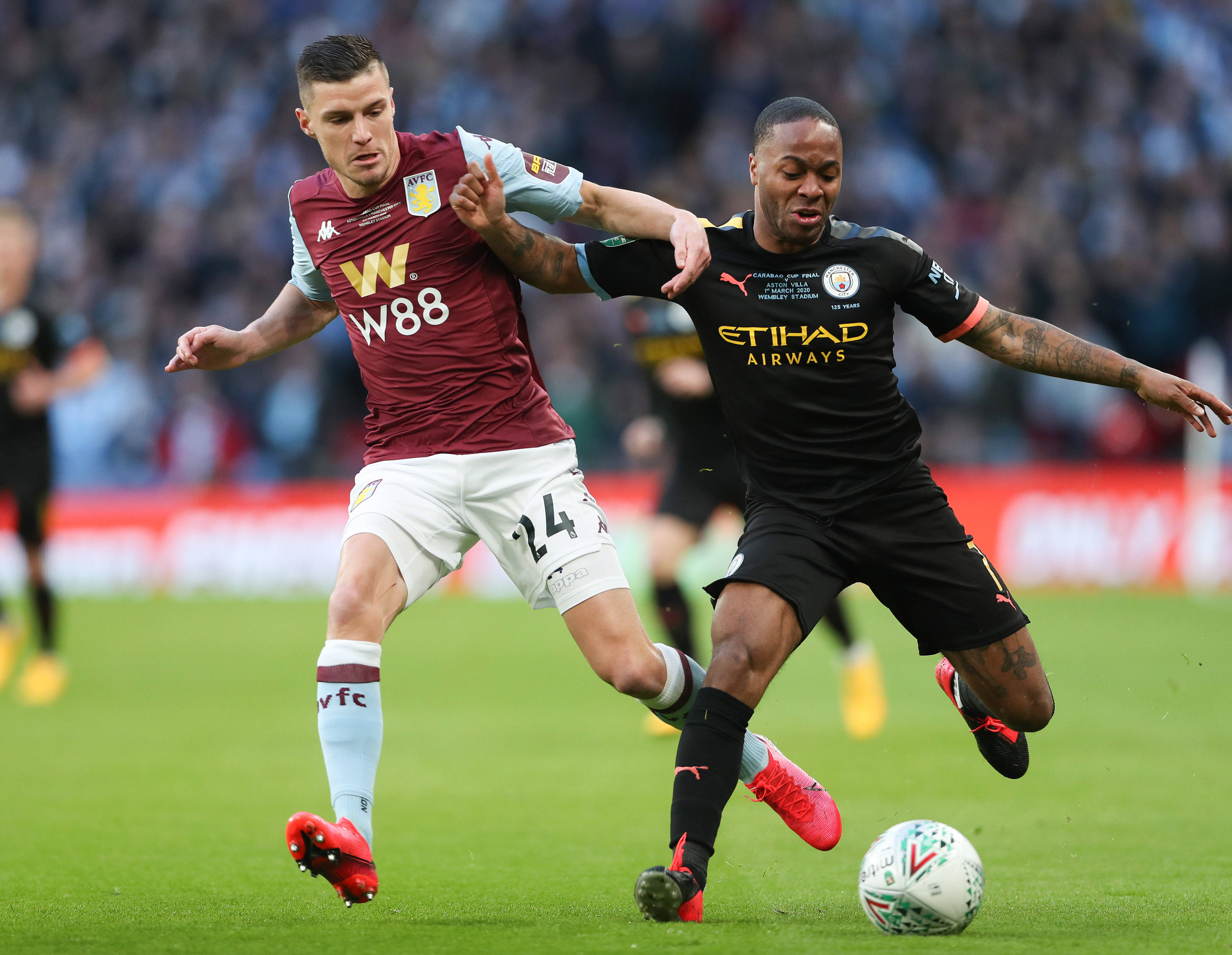 足球中超球队连签三员猛将，阵容升级完成（中超球队连签三大强援，阵容升级就位）