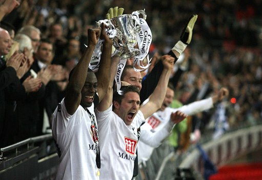 跳跃燃活力 绳毽绽奇迹 ——西安市浐灞十六小学举行冬季三跳运动会（冬日跃动活力 西安市浐灞十六小学三跳运动会精彩开幕）