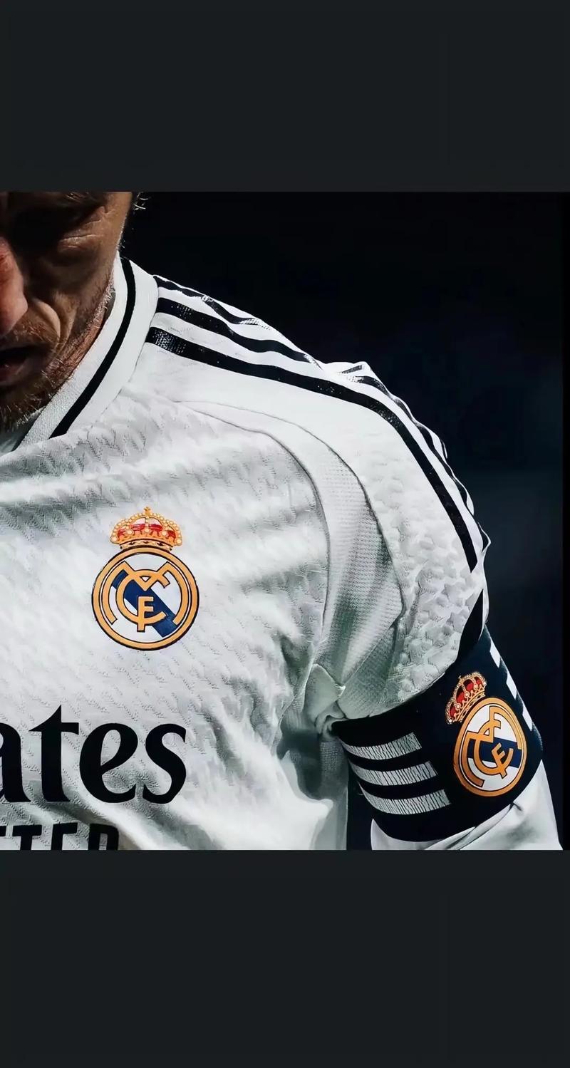 米体：安古伊萨将伤缺三到四个月，那不勒斯中场人手更显紧张