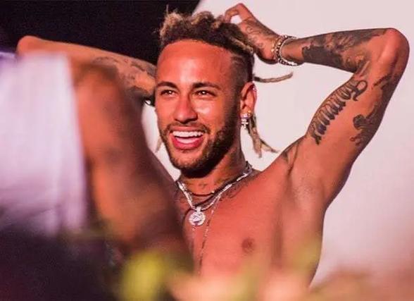 🧤以父之名，浅浅过个诞辰日~🎂今天是科贝尔的28...