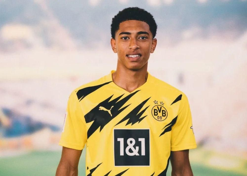 恩昆库加盟米兰后表现未达预期，面临舆论争议，需时间适应球队战术体系。