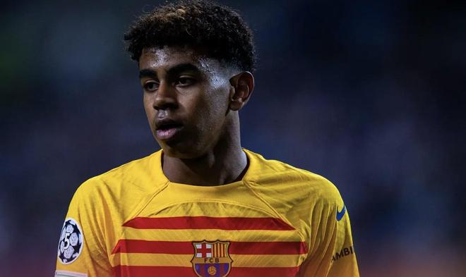 东契奇19分＆詹姆斯10分，湖人半场落后7分