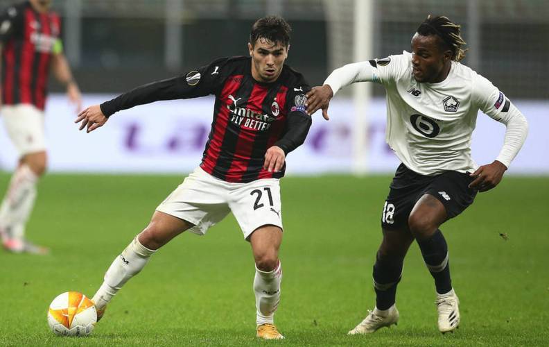 罗伊斯：我会建议布兰特留在多特；可以看出他正在找回状态（罗伊斯建议布兰特继续留在多特：他的状态正在回升）