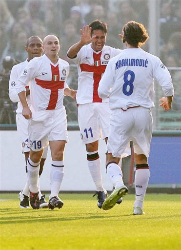 TA分析英格兰目前阵容：球队中轴线十分豪华，但替补深度不足（TA解读英格兰阵容：中轴线豪华，替补深度成短板）