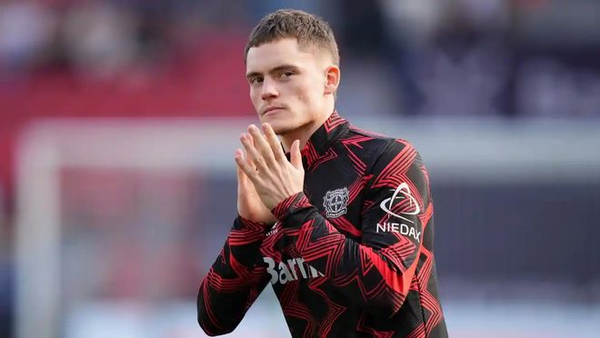 欧冠淘汰赛前瞻：拜仁客战巴黎,（欧冠淘汰赛看点：拜仁客场挑战巴黎）