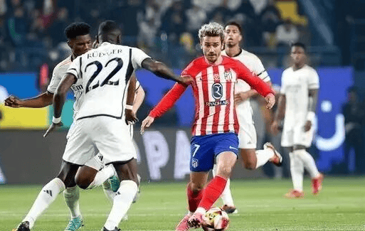 前锋连续两轮破门，全队士气高涨（前锋连场建功，球队士气飙升）